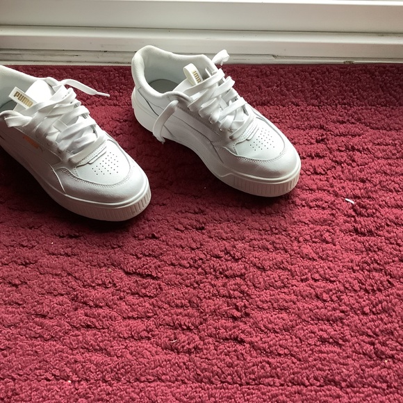 Shoes - Picture 2 of 13